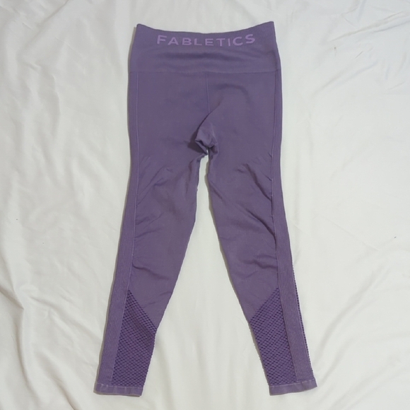Fabletics Sync Seamless High-Waisted 7/8 Leggings, Color Washed Violetta Size S - Picture 8 of 15